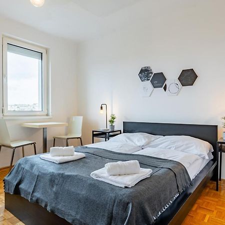 New With A View - Modern Studio Vienna Exterior photo
