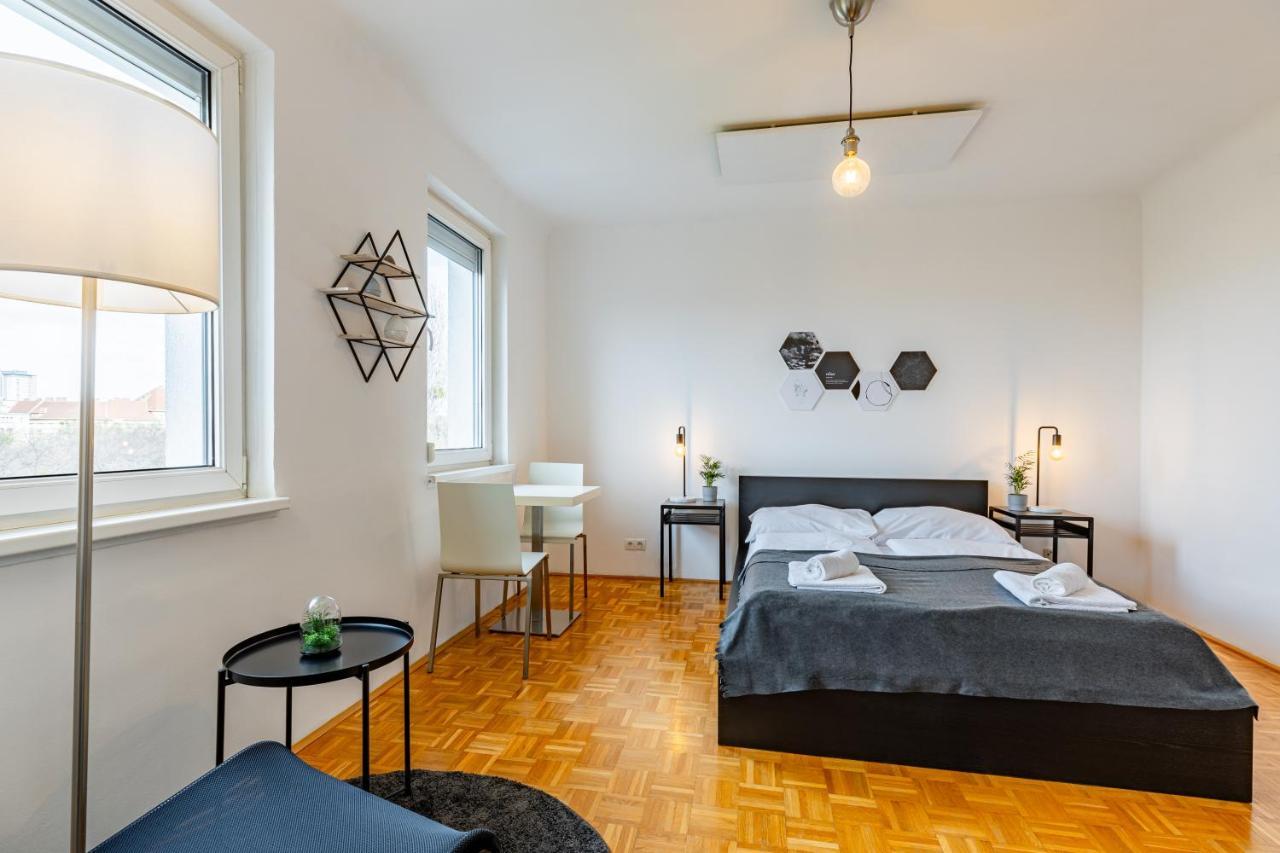 New With A View - Modern Studio Vienna Exterior photo